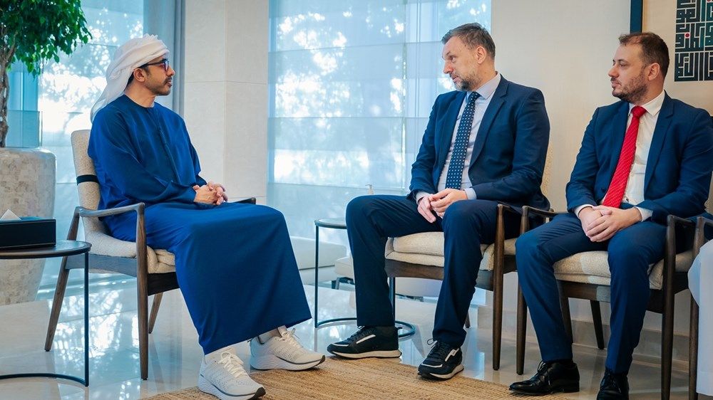 عبدالله بن زايد يستقبل وزير خارجية البوسنة والهرسك