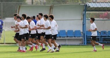 منتخب الشباب يستعد للقاء زامبيا.. وأبو حسين يحفز اللاعبين
