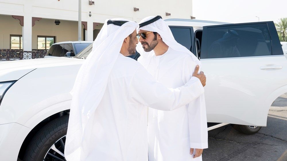 خليفة بن طحنون يعزي في وفاة شمسة صالح الفلاحي