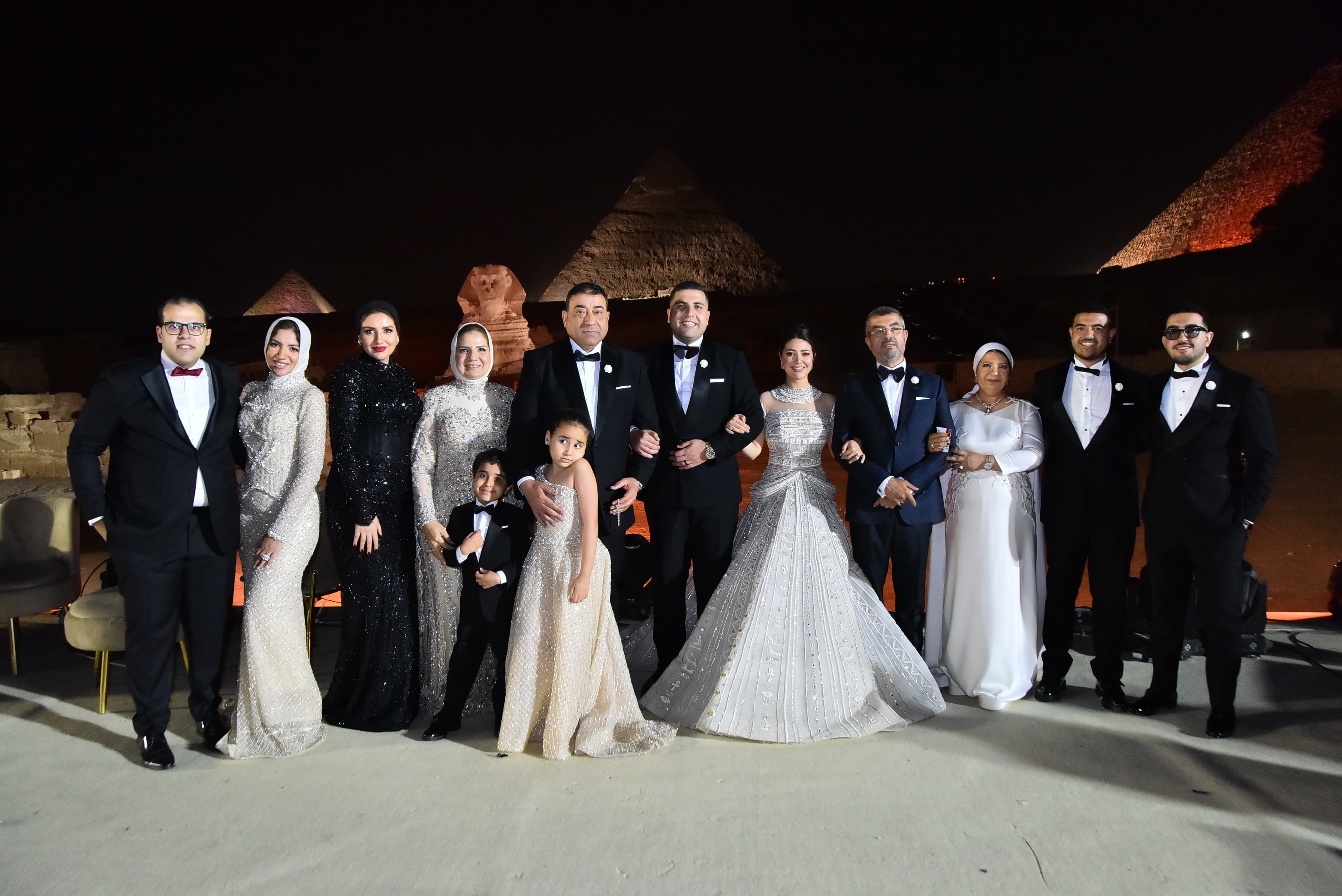 مساعد وزير العدل للديوان العام يحتفل بزفاف نجله على سفح الأهرام