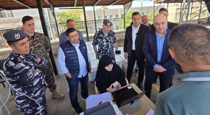 وزير الداخلية تفقد عملية تسليم صناديق الاقتراع إلى رؤساء الأقلام والكَتبة في سراي بعبدا