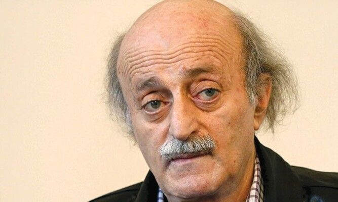 جنبلاط تلقى اتصالاً من البرزاني وبحثا في التطورات الأخيرة التي تشهدها المنطقة