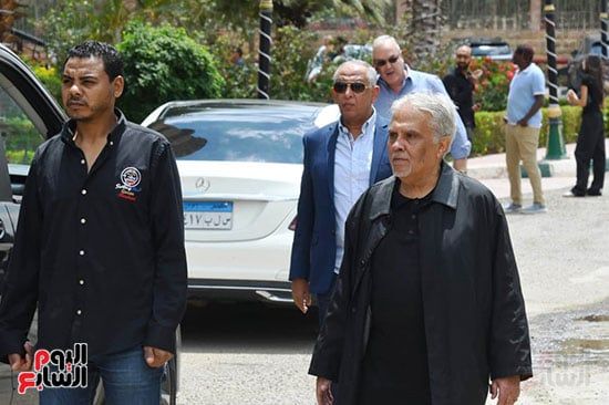 محمد السعدي وأشرف زكي وإلهام شاهين ولميس الحديدي بجنازة وليد مصطفى
