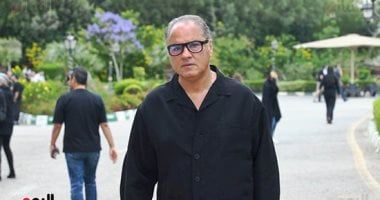 محمد السعدي وأشرف زكي وإلهام شاهين ولميس الحديدي بجنازة وليد مصطفى