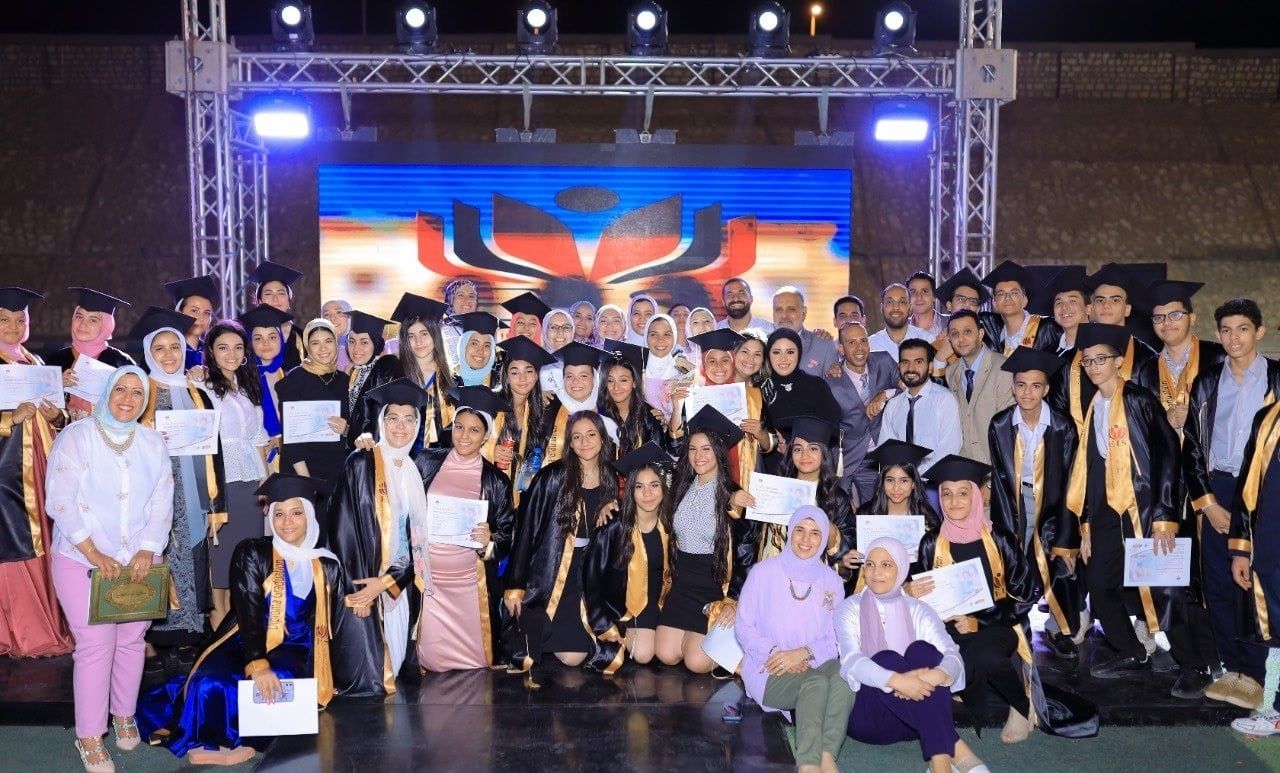 تجربة علمية ملهمة.. الاحتفال بمرور 10 سنوات على افتتاح المدرسة المصرية بزايد