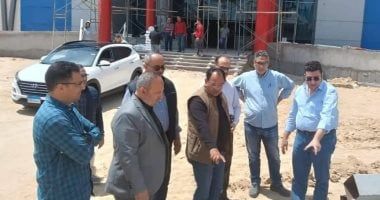 وزير الإسكان يتابع مشروع مستشفى جديد ومجمع ورش حرفية ورفع الكفاءة بالعبور