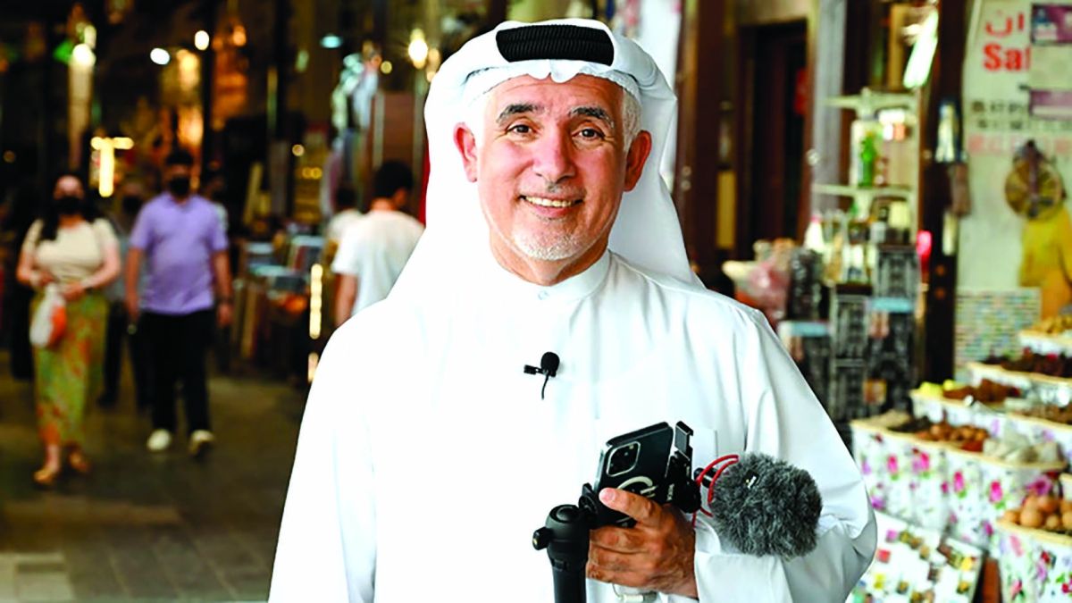 الامارات | مكتوم بن محمد: بن ثاني يوثق بعدسته نبض دبي وأصالتها