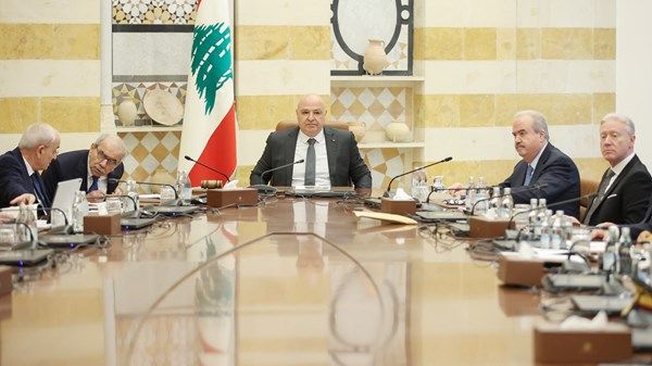 عون: لن نتهاون مع من يورطون لبنان في حروب ويعرضونه للخطر