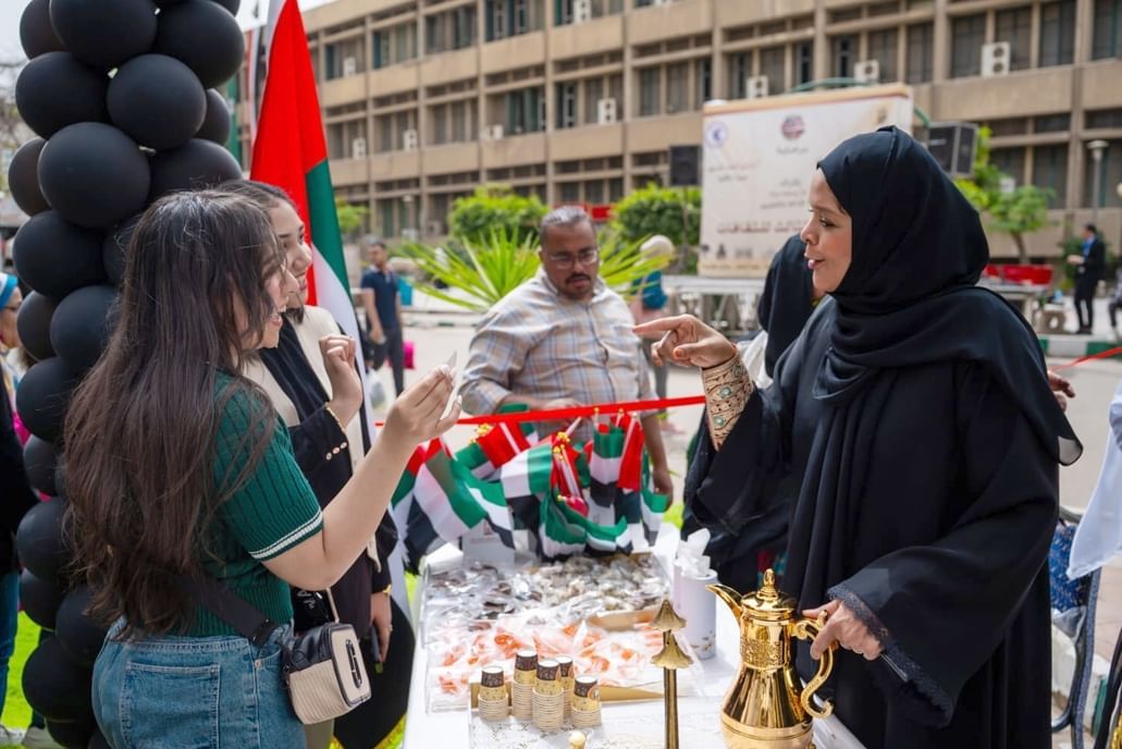 الامارات | "الشارقة للتراث" يبرز الموروث الإماراتي في ملتقى الثقافات بجامعة القاهرة
