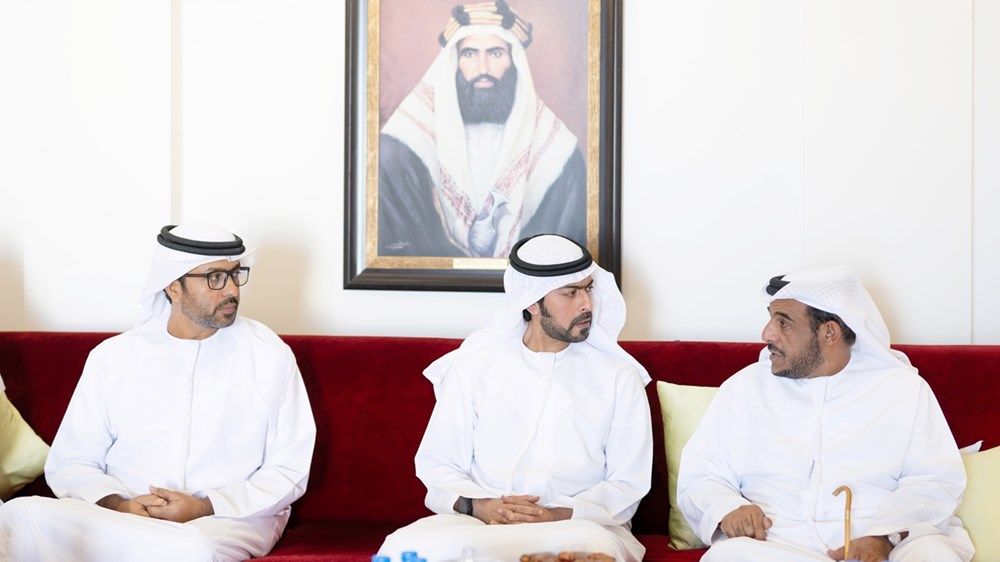خليفة بن طحنون يعزي في وفاة شمسة صالح الفلاحي
