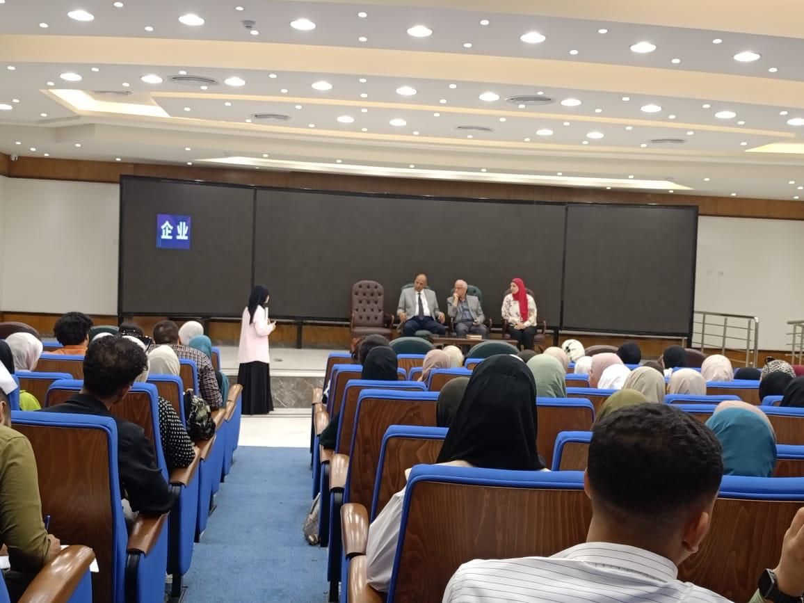 وزارة التضامن تدرب طلاب كليات التكنولوجيا لتوظيفهم بمراكز التجميع للأجهزة التعويضية
