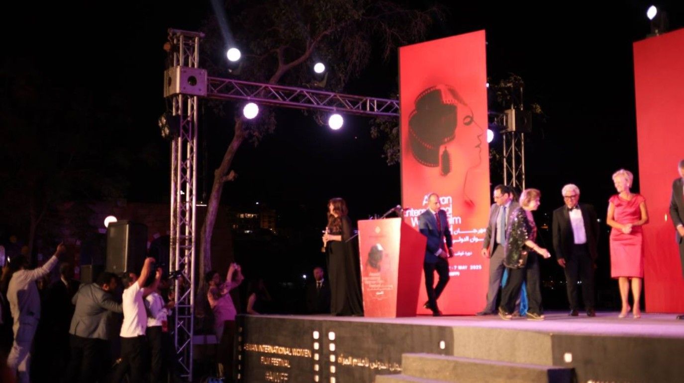 بعد تكريمها بمهرجان أسوان للمرأة .. كندة علوش تستعيد ذكريات حفل زفافها هناك