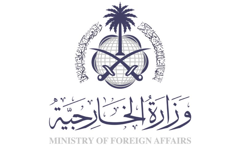السعودية | وزارة الخارجية: المملكة تدين وتستنكر استهداف المرافق الحيوية والبنية التحتية في “بورتسودان وكسلا” بالسودان