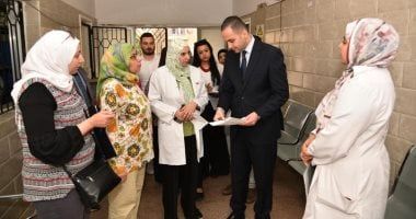 نائب وزير الصحة يقوم بجولة مفاجئة على المنشآت الصحية بمدينة الشروق