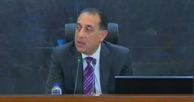 رئيس الوزراء يستعرض مقترحات زيادة عدد فصول ودور الحضانة