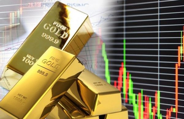 انهيار تاريخي للذهب في مصر..عيار 21 يفقد 400 جنيه والجنيه الذهب يتراجع 3000 جنيه في أيام!
