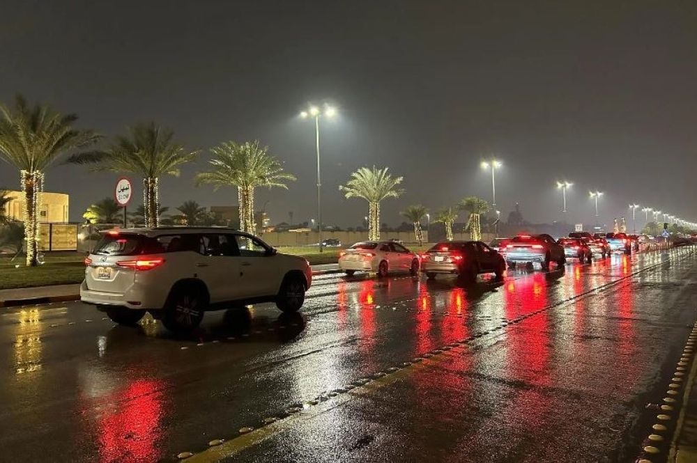 طقس الأحد.. أمطار رعدية متباينة الشدة على أجزاء من 11 منطقة