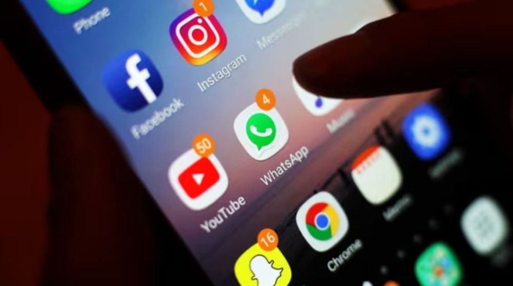 بعد فرض غرامة عليها.. "ميتا" تهدد بوقف فيسبوك وإنستغرام في هذا البلد