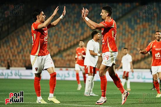 75 دقيقة.. الأهلى 4 - 0 حرس الحدود.. ونزول معلول وجراديشار.. صور