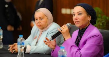 وزيرة البيئة: تشجيع الشباب على الانخراط فى العمل البيئى فرصة للاستثمار