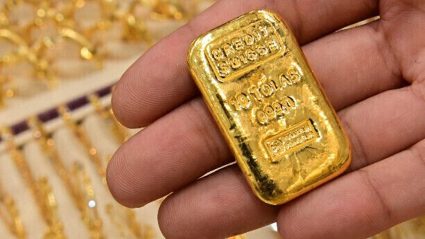ارتفاع أسعار الذهب فوق مستوى 3,260 دولاراً للأونصة