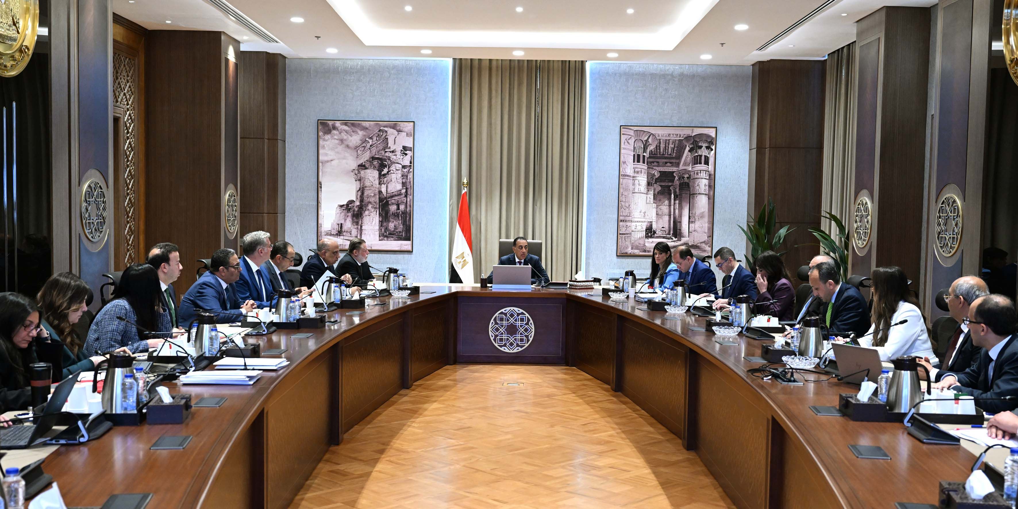 المجموعة الوزارية الاقتصادية تستعرض البرنامج الجديد لرد الأعباء التصديرية