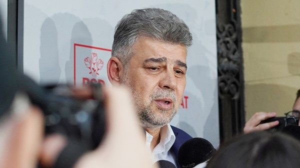 رئيس وزراء رومانيا يقدم استقالته