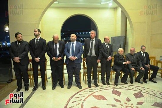 وزير الخارجية ودبلوماسيون وحسام زكي يقدمون العزاء لأسرة السفير حازم فهمى.. صور