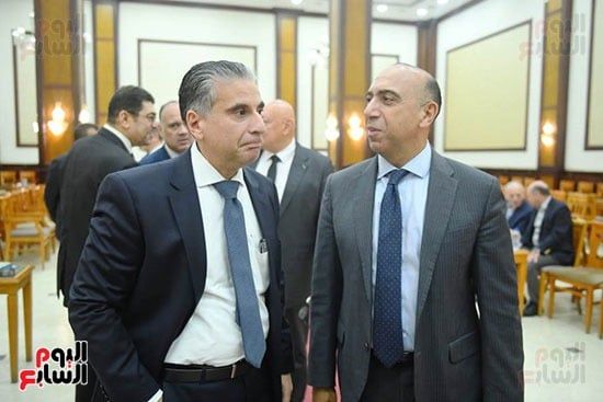 وزير الخارجية ودبلوماسيون وحسام زكي يقدمون العزاء لأسرة السفير حازم فهمى.. صور
