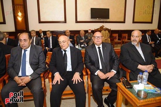 وزير الخارجية ودبلوماسيون وحسام زكي يقدمون العزاء لأسرة السفير حازم فهمى.. صور