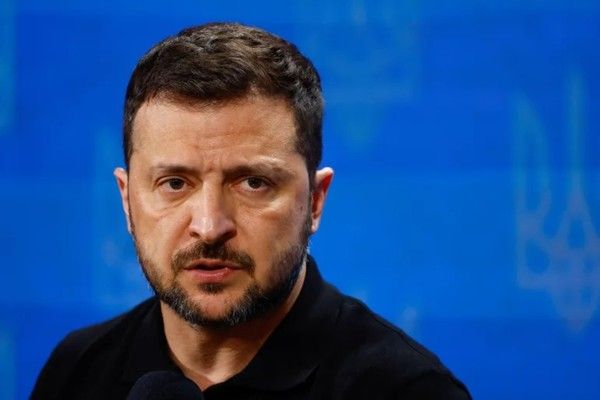 زيلينسكي: لا أعتقد أن روسيا ستحترم وقف إطلاق النار لثلاثة أيام
