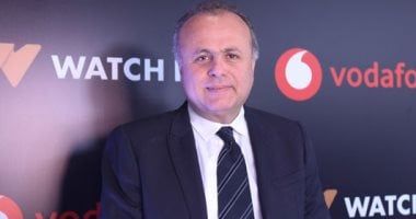 عمرو الفقي يتلقي عزاء وليد مصطفي بمسجد الشرطة بالشيخ زايد