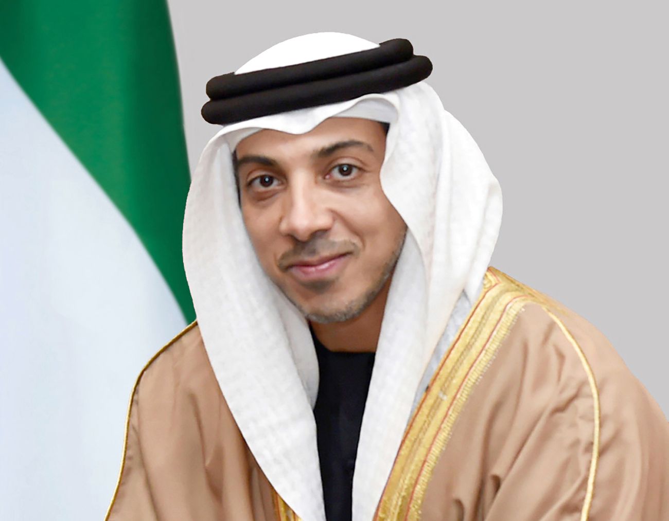 الامارات | منصور بن زايد : قواتنا المسلحة جدار شامخ وسد منيع لحماية الوطن