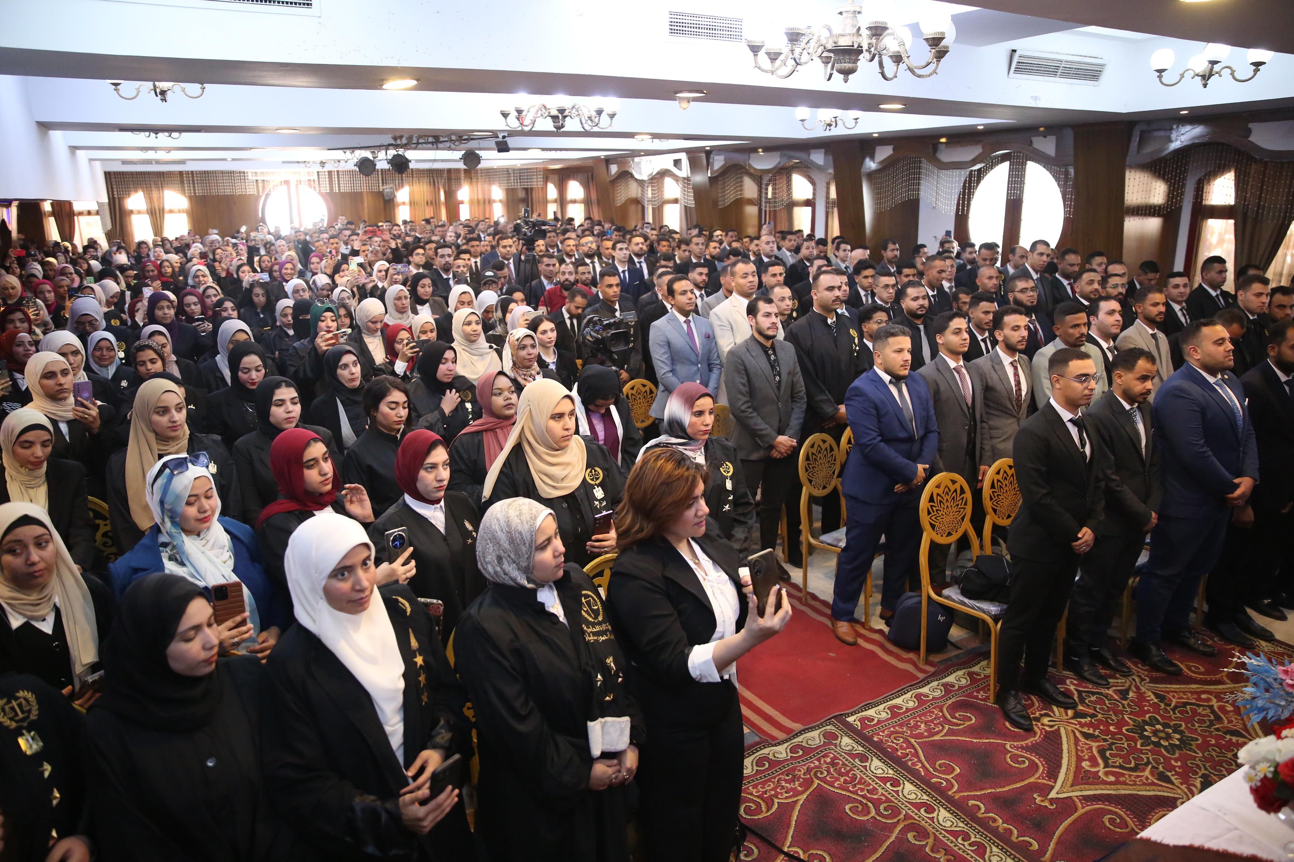 نقيب المحامين يترأس جلسة حلف اليمين القانونية.. ويعلق على زيادة الرسوم القضائية