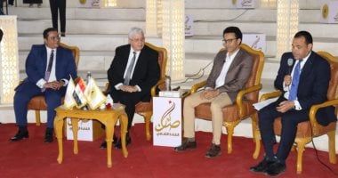 وزير التعليم العالي يشهد انطلاق فعاليات "صالون القادة الثقافي" وتكريم سامح حسين