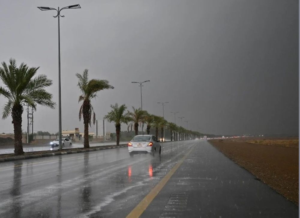 "الأرصاد": أمطار متوسطة ورياح شديدة على منطقة الباحة