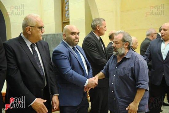 وزير الخارجية ودبلوماسيون وحسام زكي يقدمون العزاء لأسرة السفير حازم فهمى.. صور