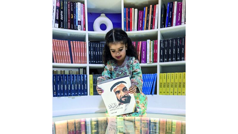 الامارات | كل الأجيال تتوارث حبه