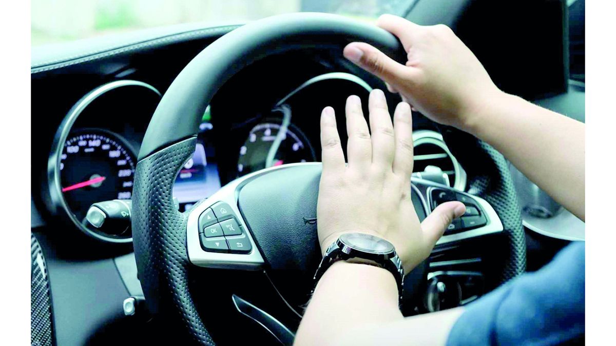 الامارات | 3054 مخالفة لـ «سائقين مزعجين» خلال 2024