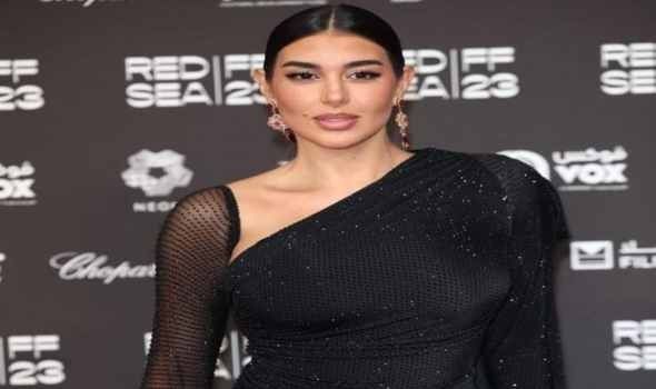 ياسمين صبري تُحير جمهورها بشأن موعد عرض فيلمها الجديد مع كريم عبد العزيز