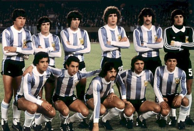 وفاة بطل العالم الأرجنتيني لويس غالفان عن 77 عاما