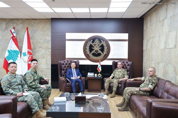 قائد الجيش التقى سفير الصين في لبنان وبحث الأوضاع العامة مع بقرادوني وياسين