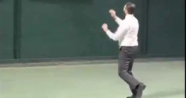 بـ"ملابس رسمية".. الرئيس السورى ووزير خارجيته يلعبان كرة السلة "فيديو"