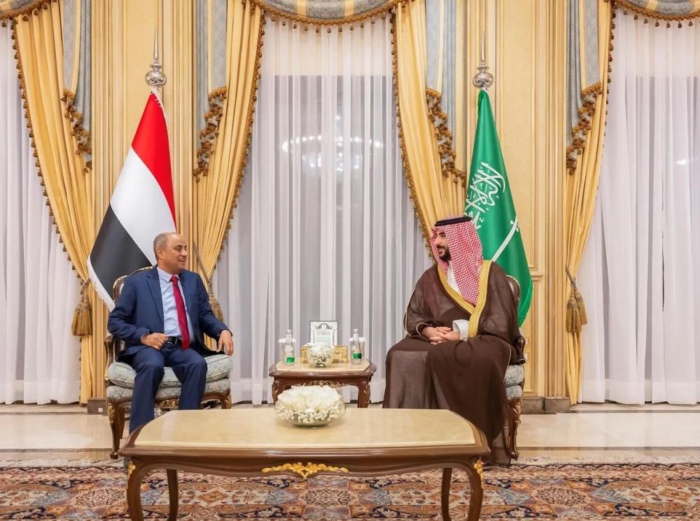 وزير الدفاع: المملكة مستمرة في دعم الحكومة اليمنية اقتصاديًا وتنمويًا
