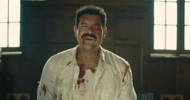 ابتسامة تُخفي عالماً مليئاً بالأسرار.. رحلة عمرو يوسف في فيلم درويش