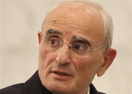 وزير الدفاع التقى سفير باكستان في لبنان واستقبل وفدًا من مطرانية زحلة للروم الأرثوذكس