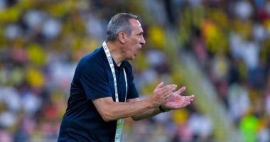 استبعاد دونيس من المرشحين لتدريب الأهلي بسبب التدريب في تل أبيب