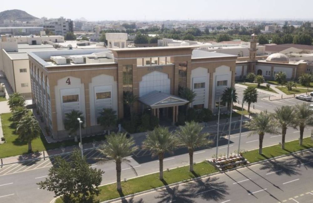 بسبب الطقس.. جامعة الطائف تعلن تحويل الدراسة الحضورية إلى "البلاك بورد"