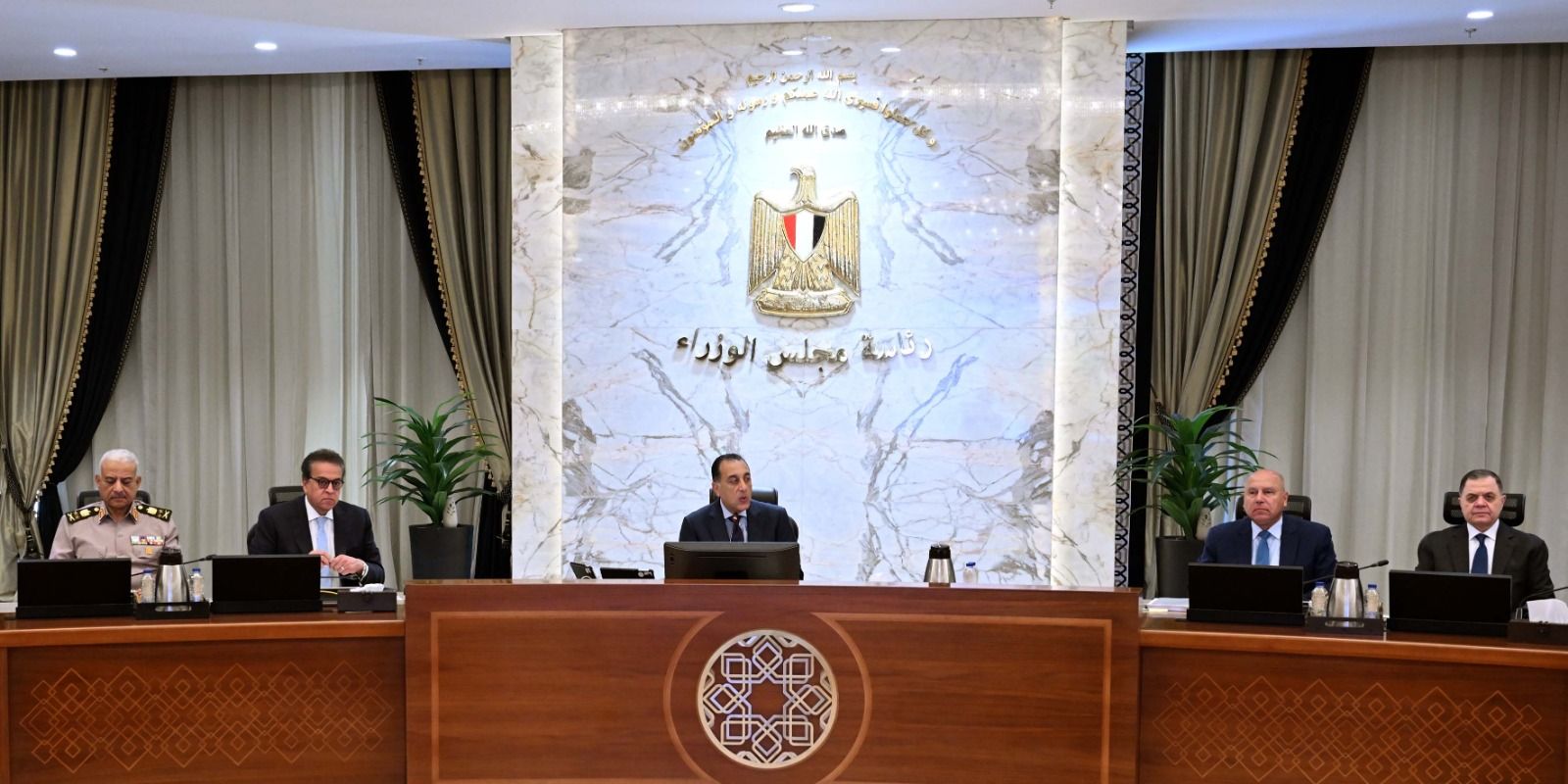 مدبولى يُكلف الوزراء بتنفيذ توجيهات الرئيس السيسى باحتفالية عيد العمال