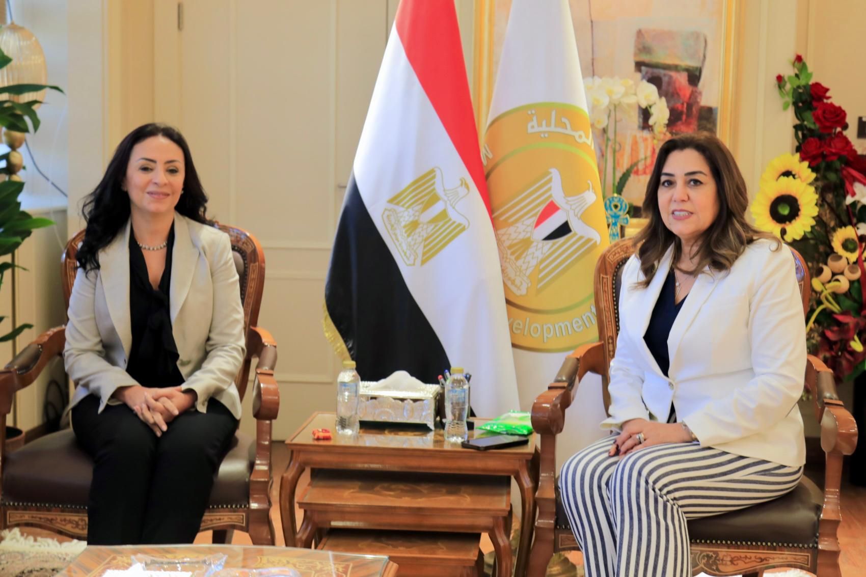 وزيرتا التنمية المحلية والتضامن يبحثان التعاون فى دعم المشروع القومى "أيادى مصر"